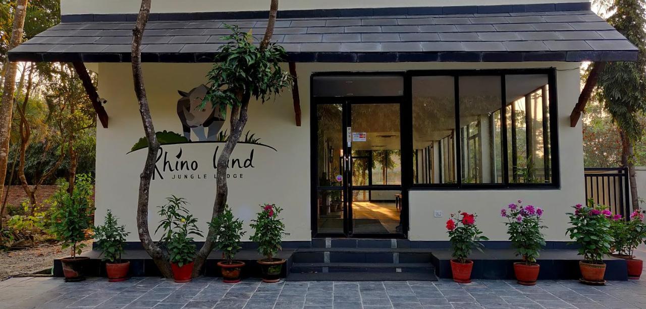 Rhino Land Jungle Lodge Sauraha Exterior foto